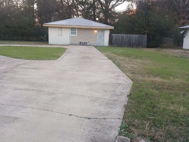 Affordable 1/1Bth for rent in Memphis, TN # 3445 Pryor St