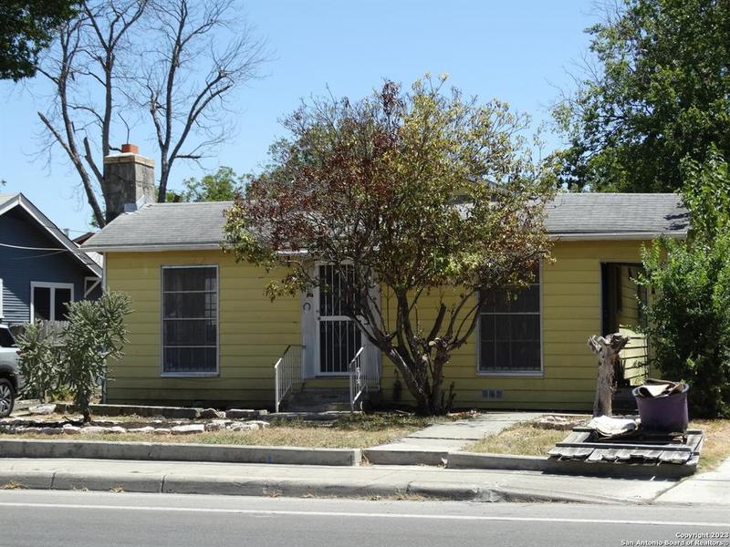 1832 W Woodlawn Ave, San Antonio, TX 78201 for Sale
