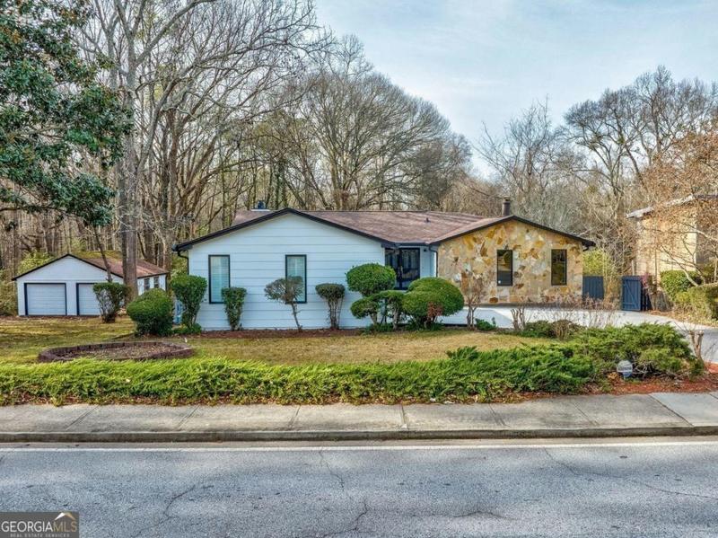 1825 NISKEY LAKE SW, Atlanta, GA 30331 Single Family Residence For Sale  MLS# 10238844