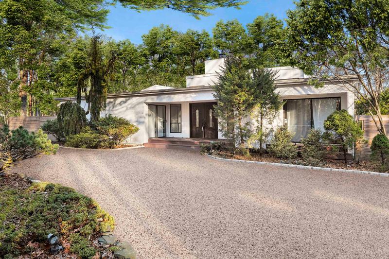 34 North Quarter Road, Westhampton, NY 11977 for Rent