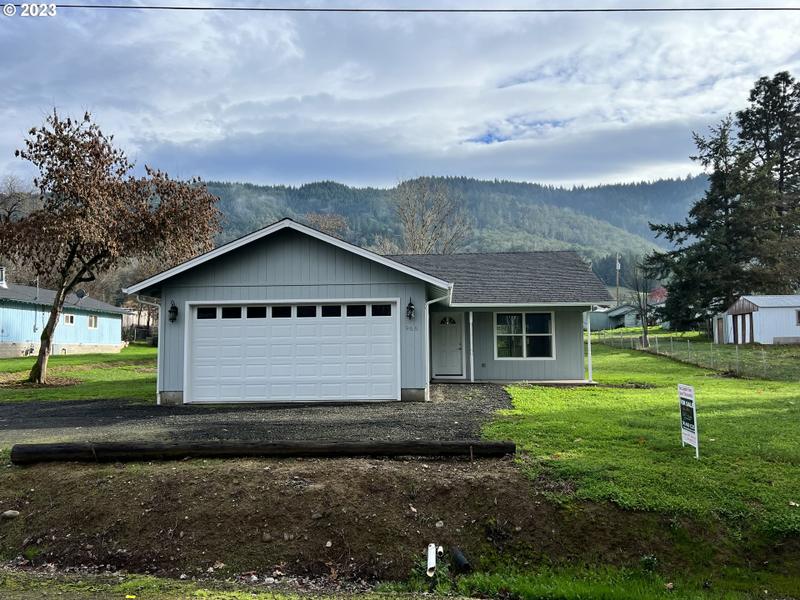 966 HILL ST, Myrtle Creek OR 97457 for Sale