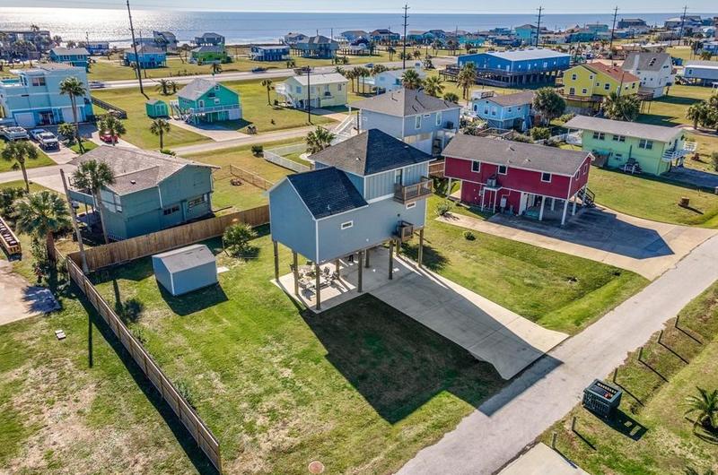 16513 Edward Teach, Jamaica Beach, TX 77554 - MLS 43727769 for Sale