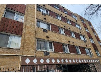 N Sheridan Rd Apt 509 for Sale