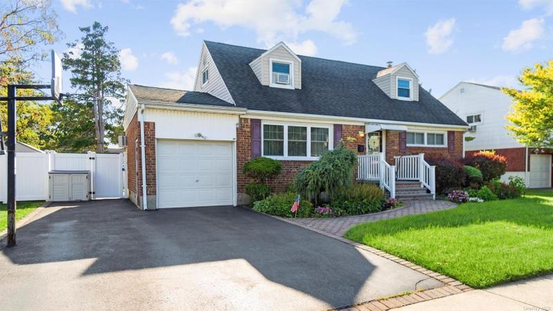 Plainview, Nassau County, NY House for sale Property ID: 417251532