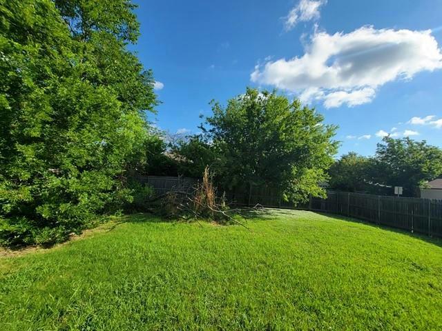 1211 CEDAR HILL LN, Arlington, TX 76014 Single Family Residence For Sale  MLS# 20434272