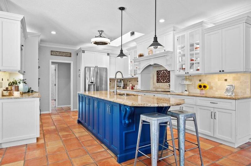 15775 Meadow Wood Dr, Wellington, FL 33414 - MLS RX-10905128 for Sale