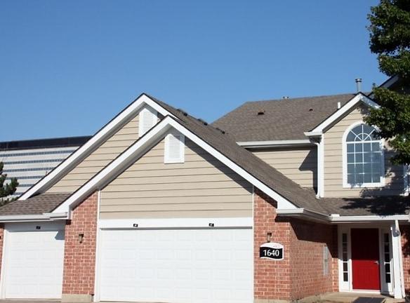 1661 E Greenbriar Dr #3517 - Schaumburg, IL 60173 - Home For Rent