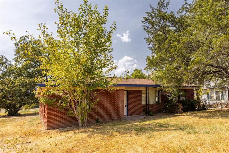 226 Avenue M, HUNTSVILLE, TX 77320 for Sale