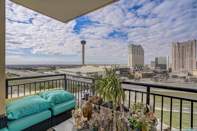 215 CENTER ST #1107, San Antonio, TX 78202-2717 for Sale