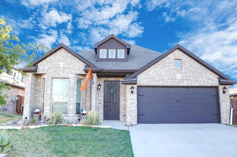 1025 Kingston Dr, Godley, TX 76044 for Sale