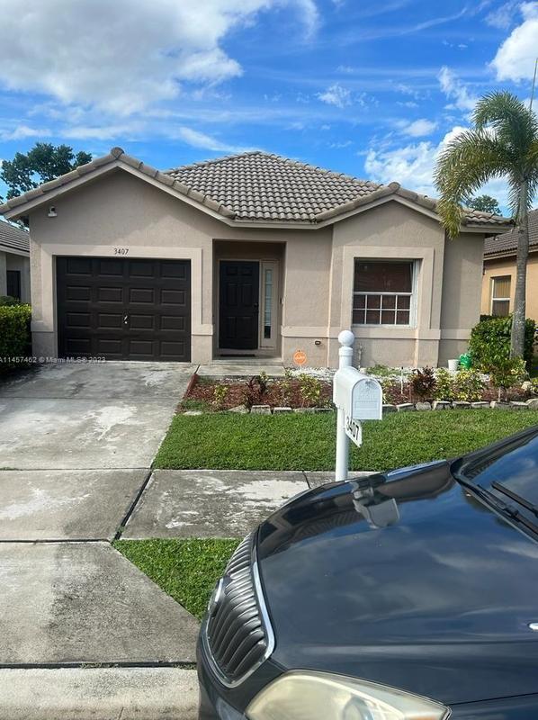 3407 Willow Ct, Lauderdale Lakes, FL 33311 - MLS A11457462 for Sale
