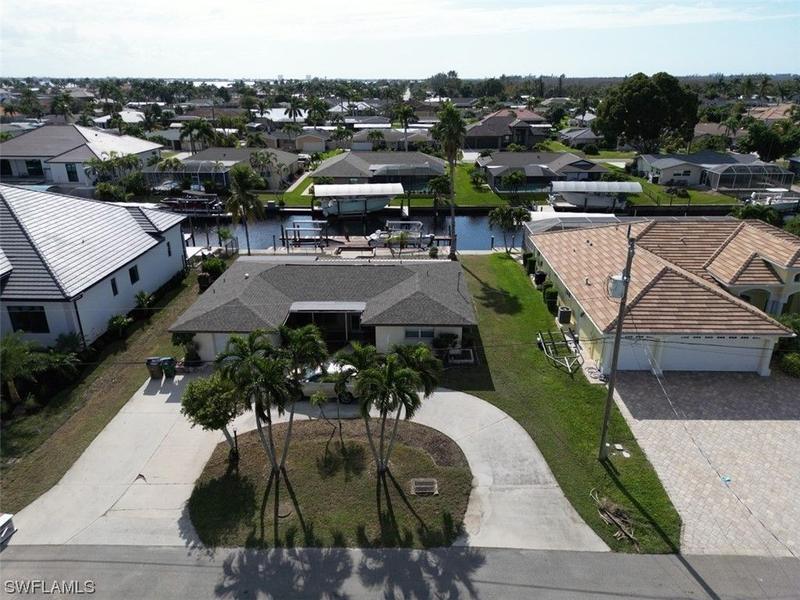 Cape Coral, Lee County, FL Lakefront Property, Waterfront Property, House for sale Property ID: 418471648