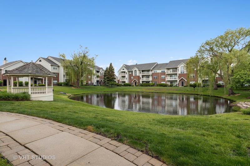 30 Sterling Circle, Unit 301, Wheaton, IL 60189 for Rent