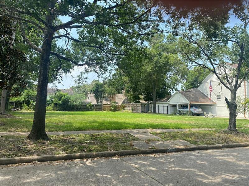 5207 Caversham Drive, Houston, TX 77096 for Sale