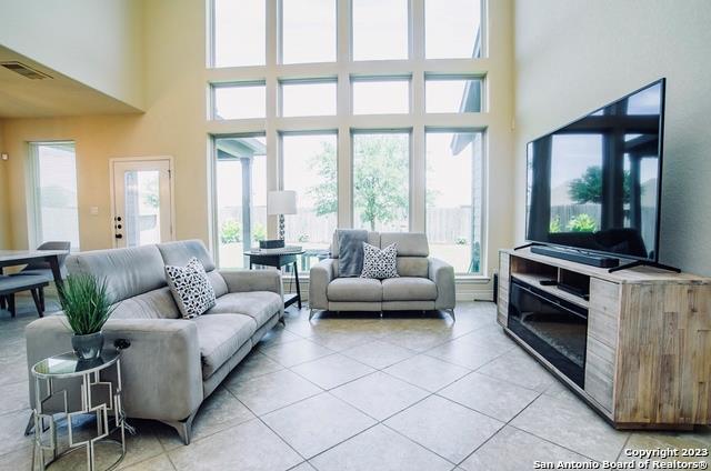 2146 Pioneer Pass, Seguin, TX 78155 for Sale