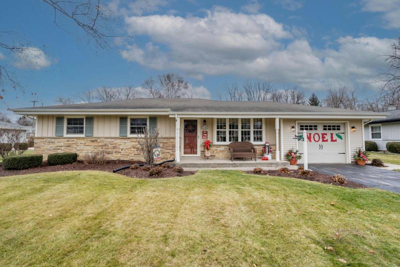 N62W23962 SUNSET DR, Susinteraction, WI 53089 Single Family Residence For Sale  MLS# 1859220