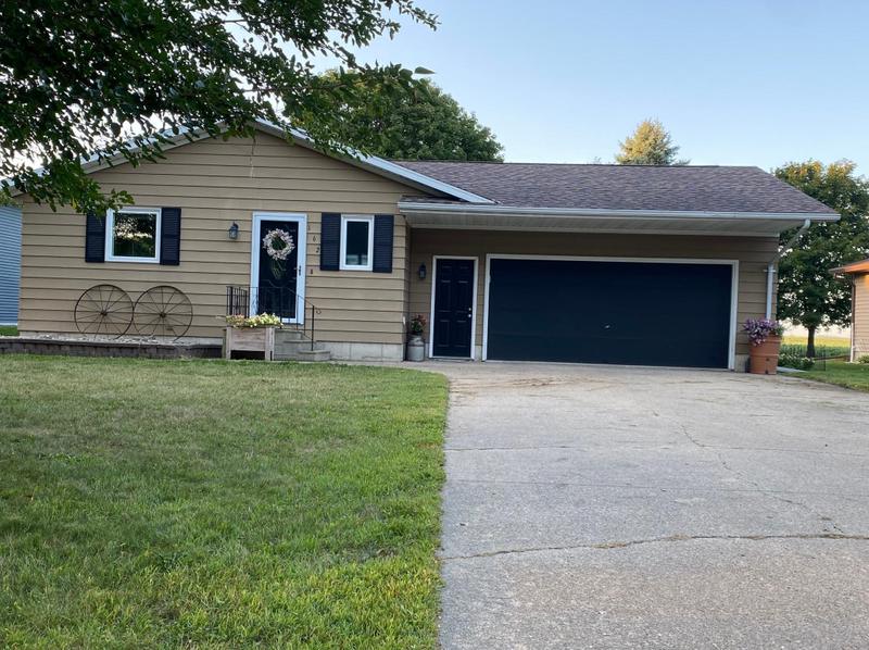 162 10th St SE, Wells, MN 56097 - MLS 6426313 for Sale