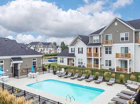 Avery Pointe Apartments - 4624 Adams Lane - Hilliard, OH Apartments for Rent