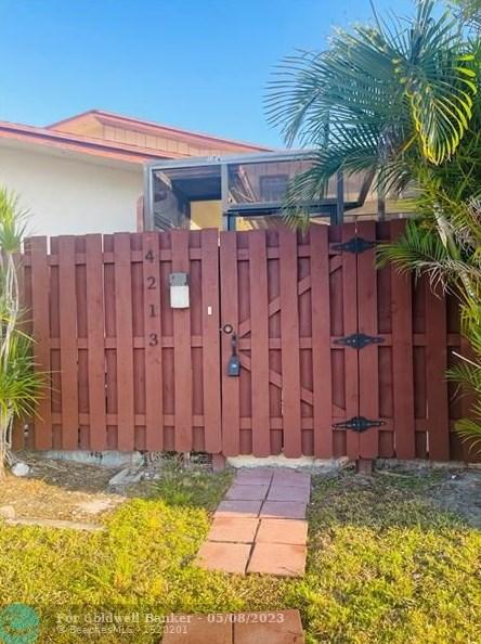 4213 N Landar Dr, Lake Worth, FL 33463 - MLS F10379523 for Rent