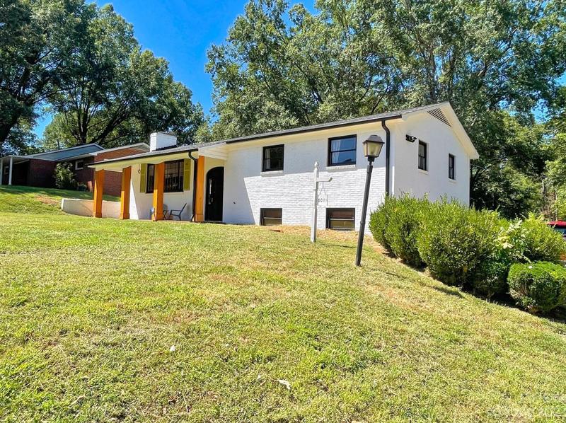 9021 Sharonbrook Dr, Charlotte, NC 28210 - MLS 4057573 for Sale