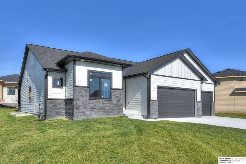 9914 S 184th St, Omaha, NE 68136  MLS# 22328160 for Sale