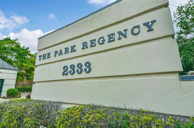 2333 Bering Drive #123, Houston, TX 77057 for Sale