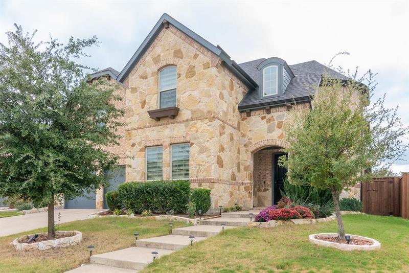 500 Lomax Ln, Fort Worth, TX 76131 for Sale