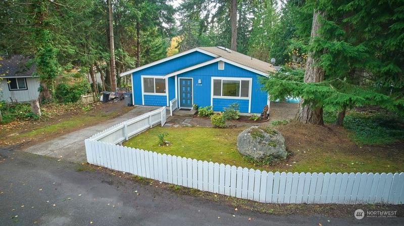 7155 E Ramblewood Court, Pt Orchard, WA 98366  MLS# 2181969 for Sale