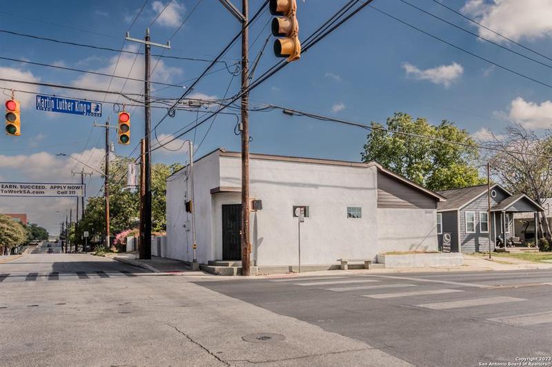 630 S WALTERS, San Antonio, TX 78203 for Sale
