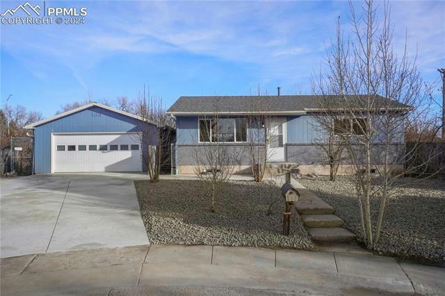 3723 INDIANPIPE CIR, Colorado Springs, CO 80918 Single Family Residence For Sale  MLS# 1154666