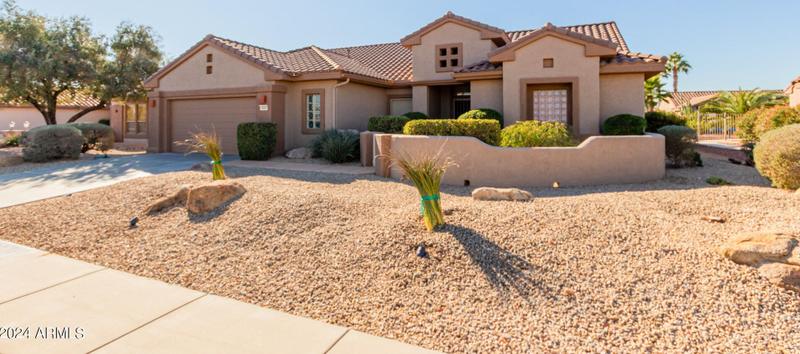 16027 W Silver Breeze Dr, Surprise, AZ 85374 - MLS 6648850 for Sale
