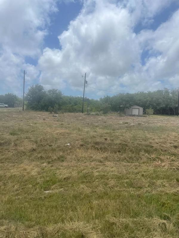 701 N TRAYLOR AVE (Two Corner Lots), ROCKPORT, TX 78382 for Sale