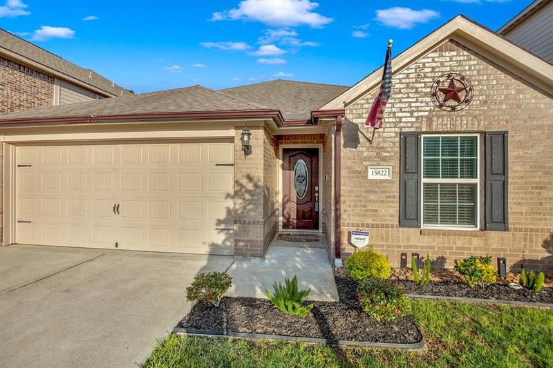 15822 Oporto Springs Way, Crosby, TX 77532 for Sale