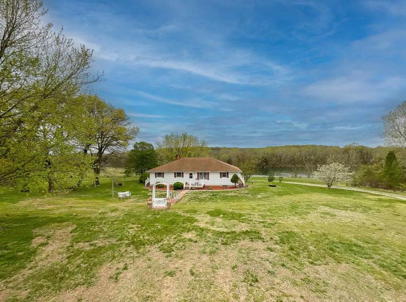 Lincoln, Benton County, MO Farms and Ranches, House for sale Property ID: 416337846