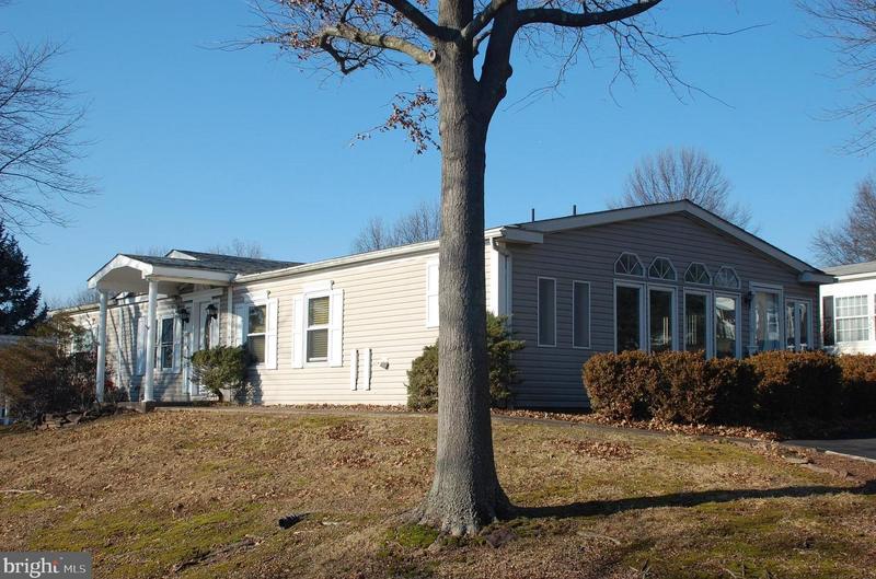 137 Deerfield Dr, Souderton, PA 18964 - MLS PAMC2093044 for Sale