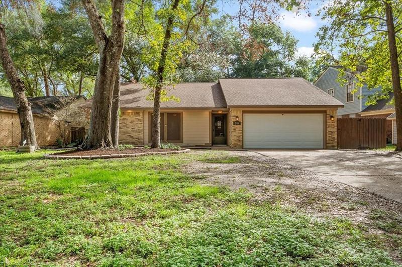 2914 Bassingham Dr, Houston, TX 77339 for Sale
