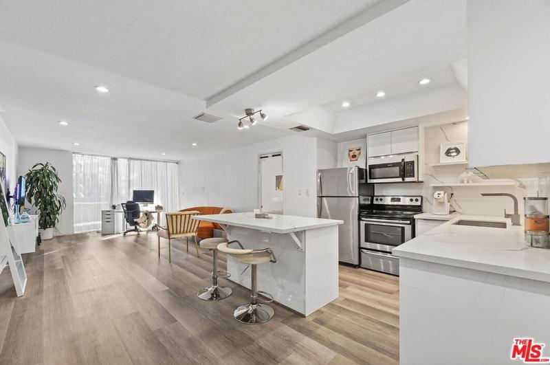 321 S San Vicente Blvd #101, Los Angeles, CA 90048 - MLS 23-333873 for Sale