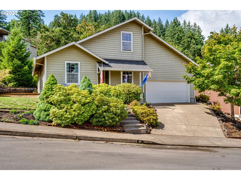 952 S 67TH ST, Springfield OR 97478 for Sale