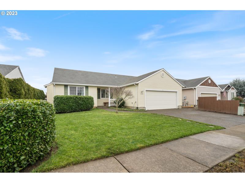 214 BAYLOR DR, Woodburn OR 97071 for Sale