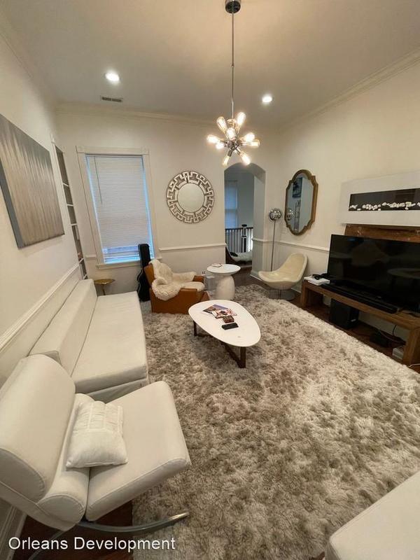 439 Greenup St. - Unit 2  439 Greenup St. for Sale