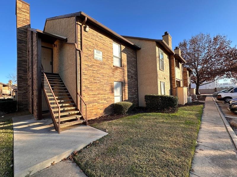 1101 Calico Ln #1420, Arlington, TX 76011 - MLS 20495816 for Sale