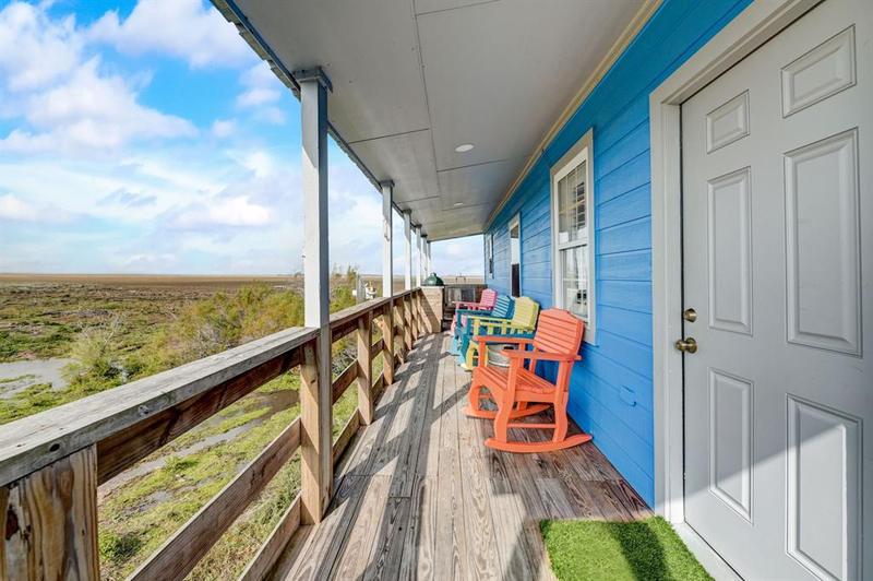 1321 Melody Ln, Crystal Beach, TX 77650 for Sale