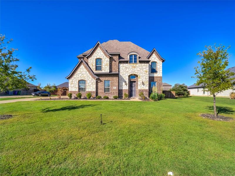 321 Equestrian Dr, Waxahachie, TX 75165 for Sale