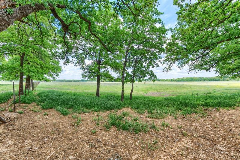 8201-8215 County Road 605A, Burleson, TX 76028 for Sale