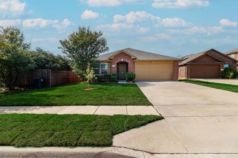 8808 Irish Bend Dr, Fort Worth, TX 76123 for Sale