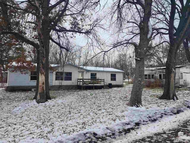 215 E Walnut Street, Riley, KS 66531  612041222 for Sale