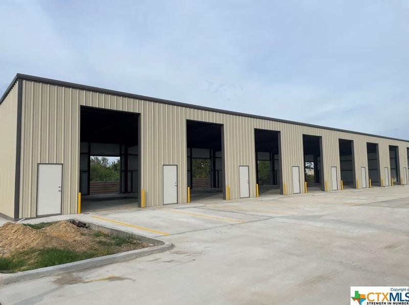 4002 N Main St, Victoria, TX 77901 - MLS 525254 for Sale