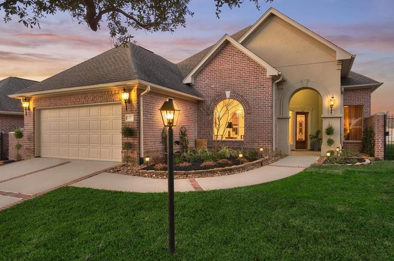27 Carmel Ct, Montgomery, TX 77356 - MLS 78431934 for Sale