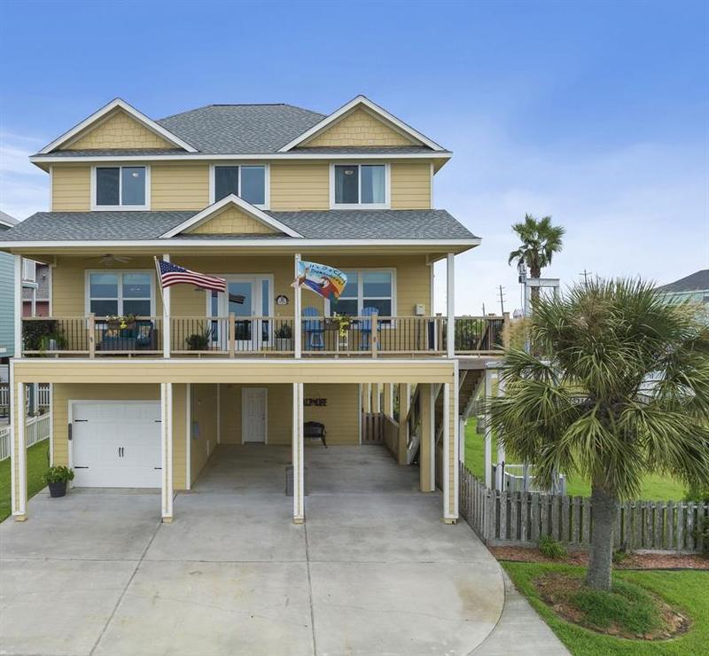 3723 Pirates Beach Cir, Galveston, TX 77554 for Sale