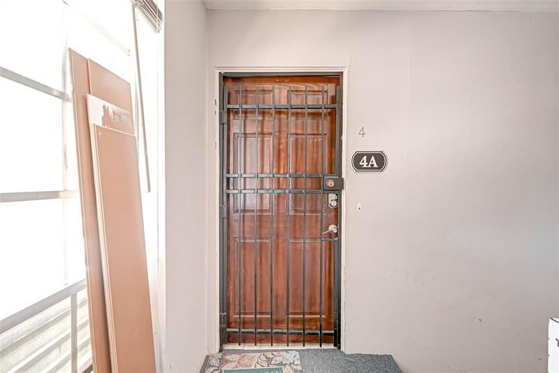 5863 Inwood Dr #4, Houston, TX 77057 for Sale